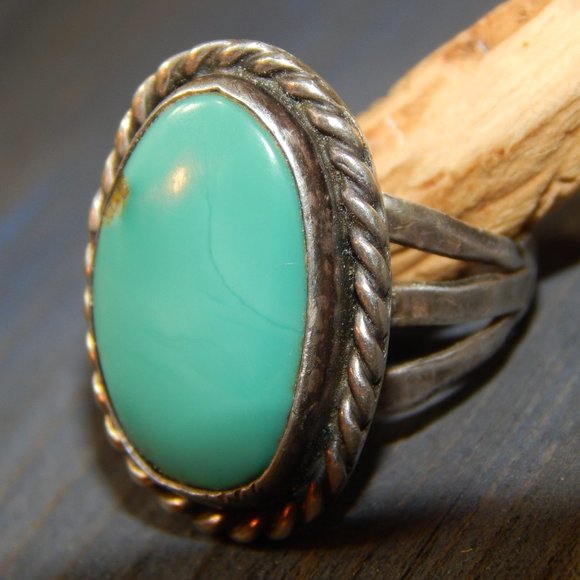 Vintage Jewelry - Classic Vintage  Turquoise Ring